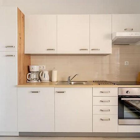 Apartments Maras โปเรช ภายนอก รูปภาพ