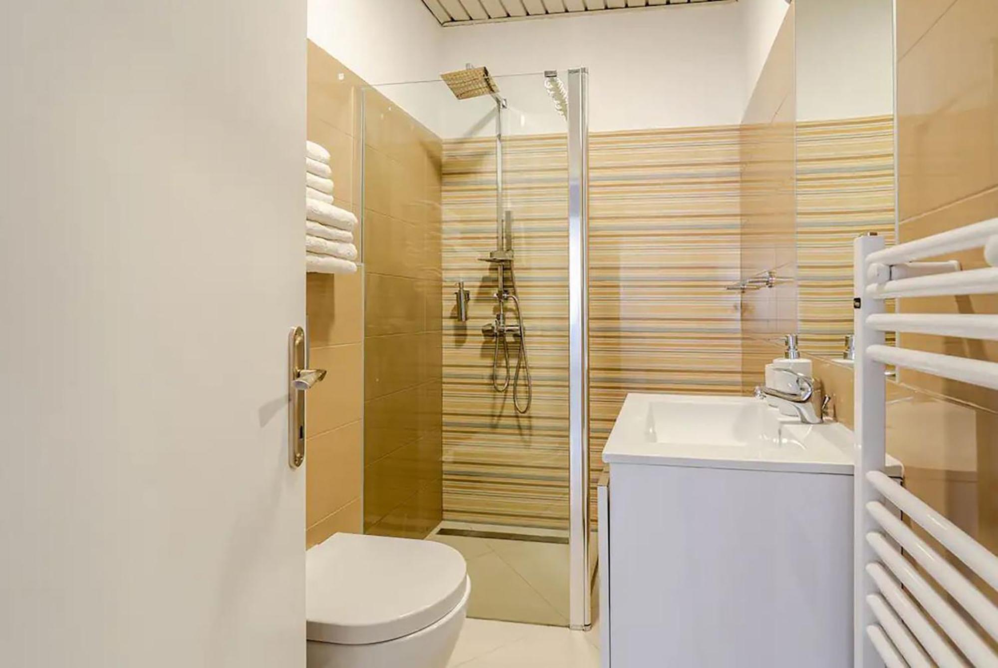 Apartments Maras โปเรช ภายนอก รูปภาพ