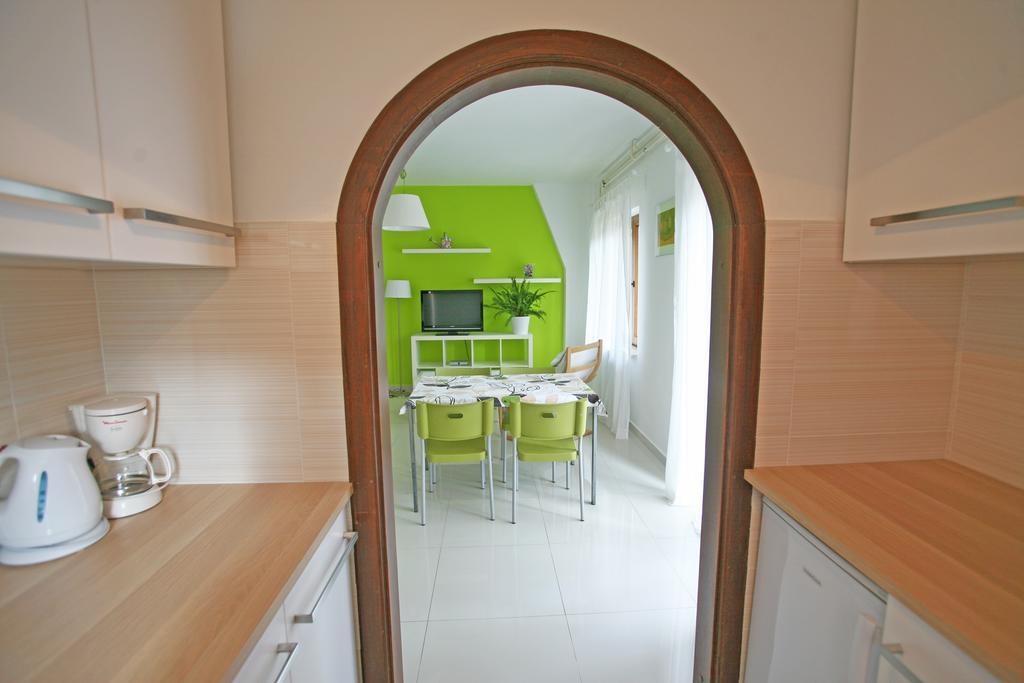 Apartments Maras โปเรช ห้อง รูปภาพ